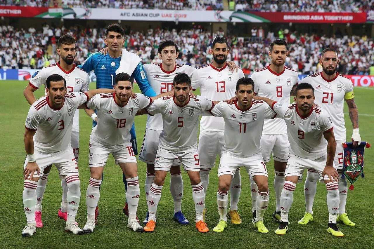 به نظر شما حضور مربیان خارجی در لیگ ایران، برای فوتبال ایران مفید است؟